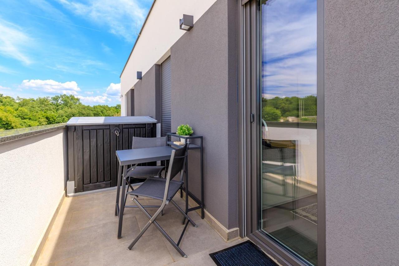Sabena Apartment With Private Whirlpool Poreč Zewnętrze zdjęcie